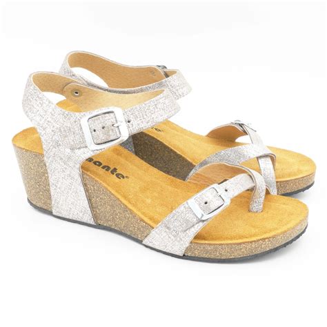 Sandali infradito in pelle con platform 